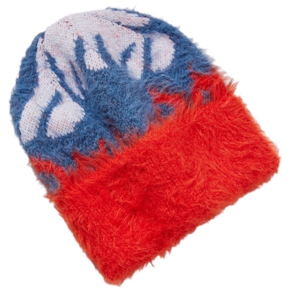 New with tags Urban Outfitters Beanie - Picture 6 of 6